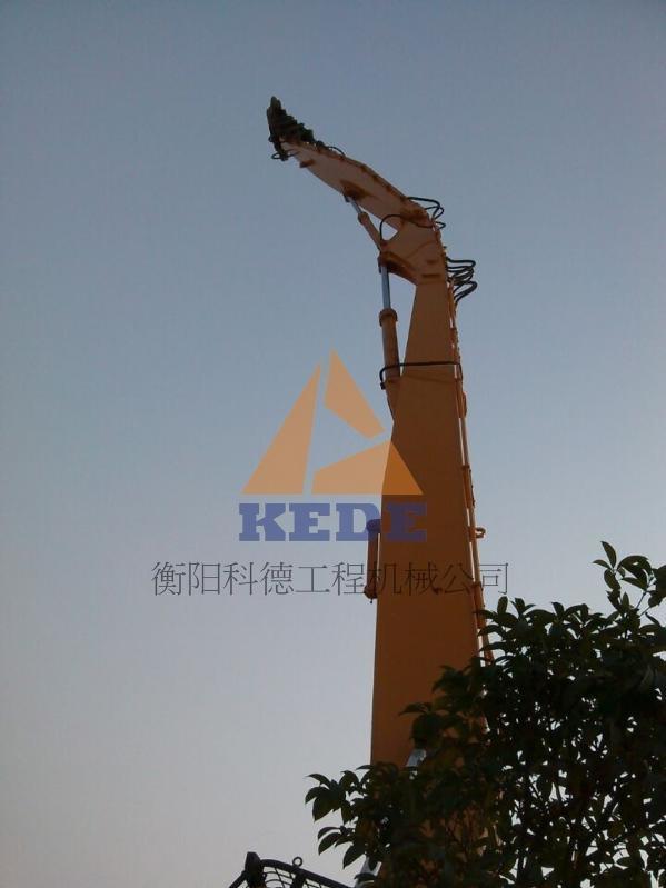 挖掘機改裝拆樓機，三段式加長臂20-32米